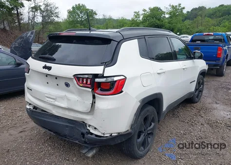 2020 Jeep Compass Altitude 4X4 из США, поврежденный, VIN 3C4NJDBBXLT209729